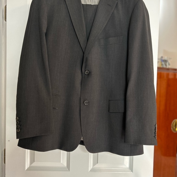 Boss 2 piece suit 42 short - Picture 2 of 8